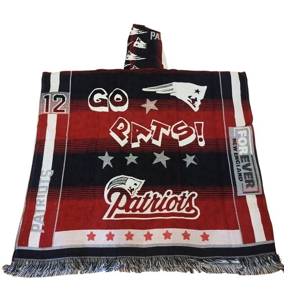 NFL Patriots Mexican Heritage Night Poncho 43" x 40" with Hood Fleace / Cotton - Picture 3 of 4